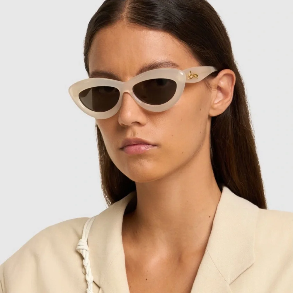 Loewe Cream and Black Cat-Eye Sunglasses - Picture 4 of 10